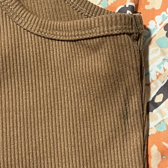 Princess Polly Brown Fitted Crop Tank Top size 4 - Picture 6 of 6